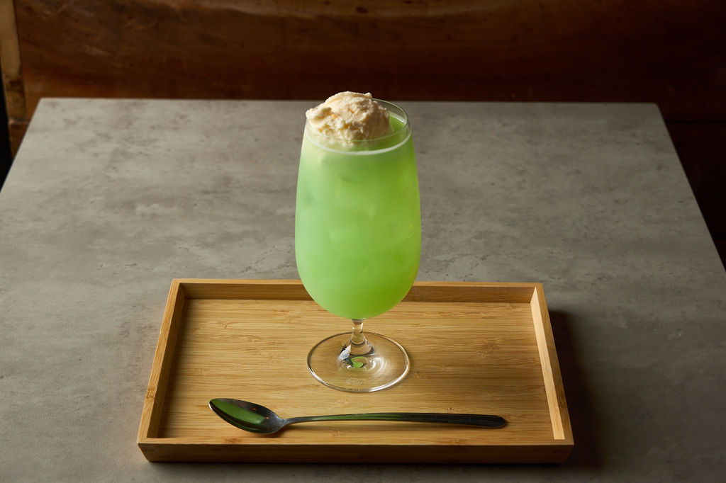 Japanese cream soda with vanilla ice cream and melon soda